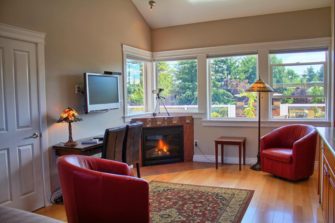 Birds Of A Feather Victoria Oceanfront Studio Suites Colwood Екстер'єр фото