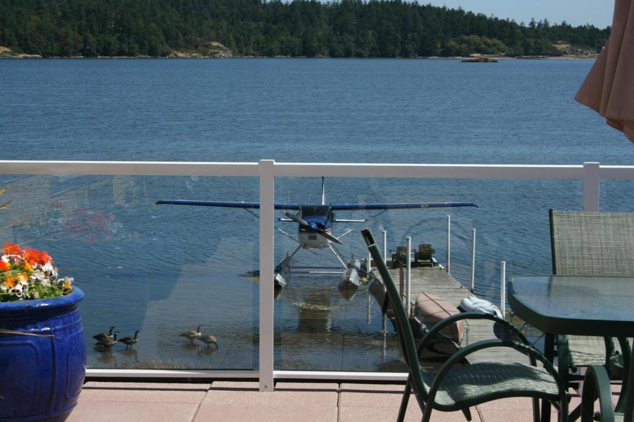 Birds Of A Feather Victoria Oceanfront Studio Suites Colwood Екстер'єр фото