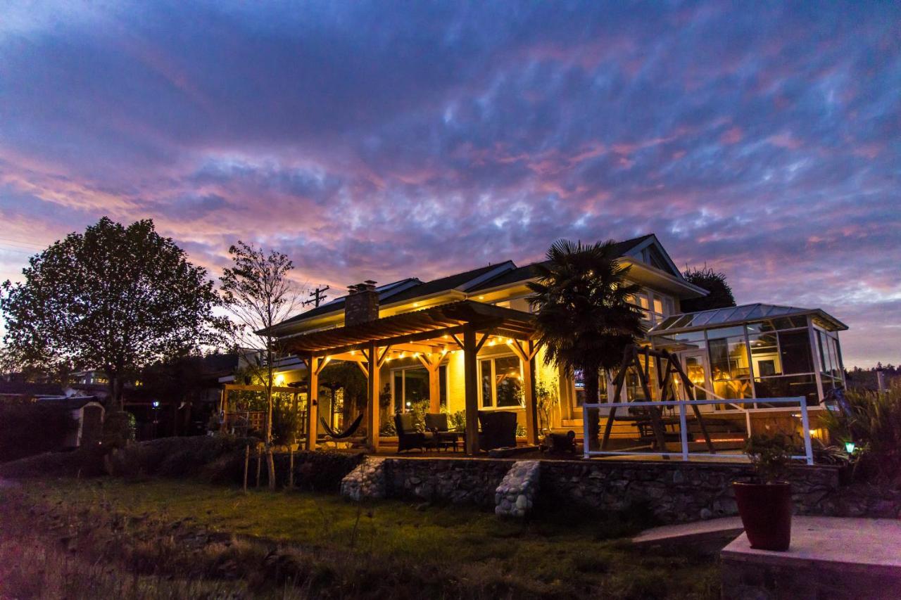 Birds Of A Feather Victoria Oceanfront Studio Suites Colwood Екстер'єр фото