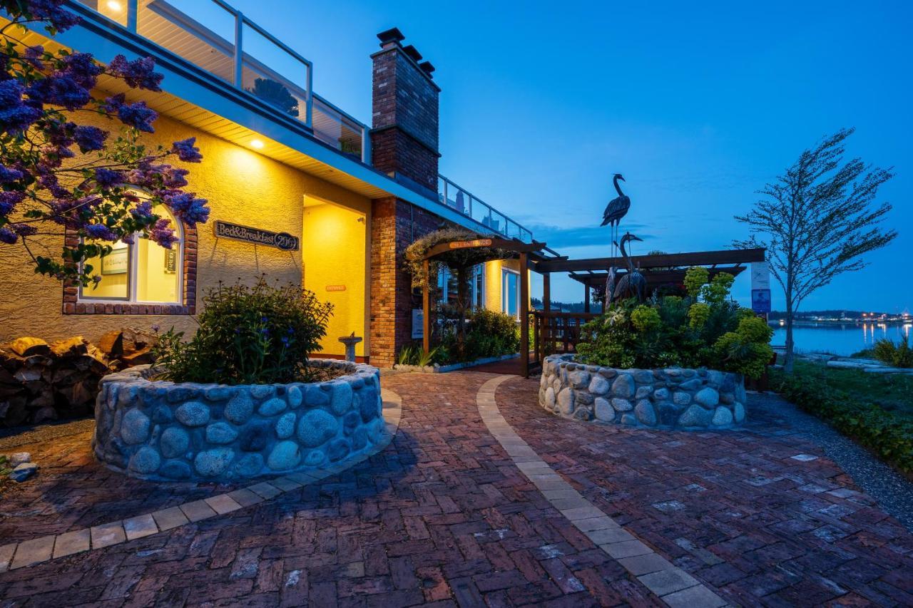 Birds Of A Feather Victoria Oceanfront Studio Suites Colwood Екстер'єр фото