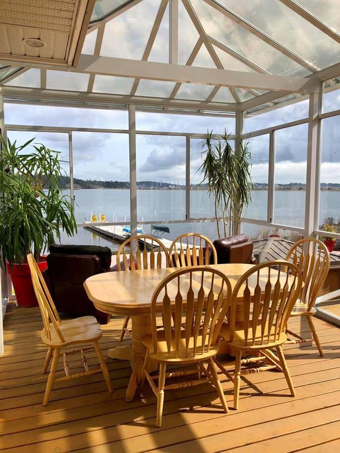 Birds Of A Feather Victoria Oceanfront Studio Suites Colwood Екстер'єр фото