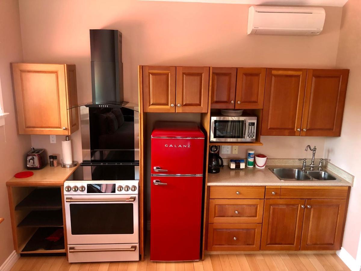 Birds Of A Feather Victoria Oceanfront Studio Suites Colwood Екстер'єр фото