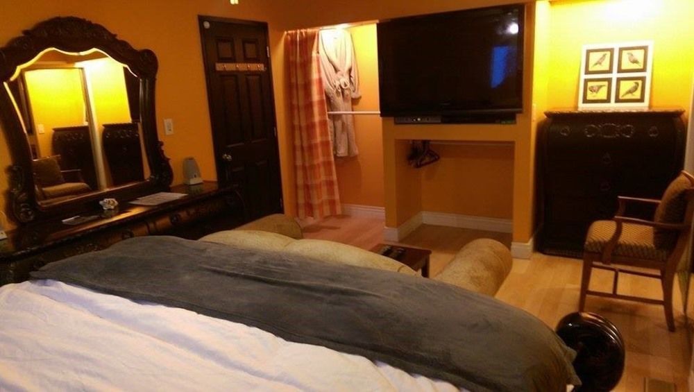 Birds Of A Feather Victoria Oceanfront Studio Suites Colwood Екстер'єр фото