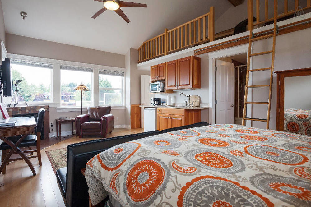 Birds Of A Feather Victoria Oceanfront Studio Suites Colwood Екстер'єр фото