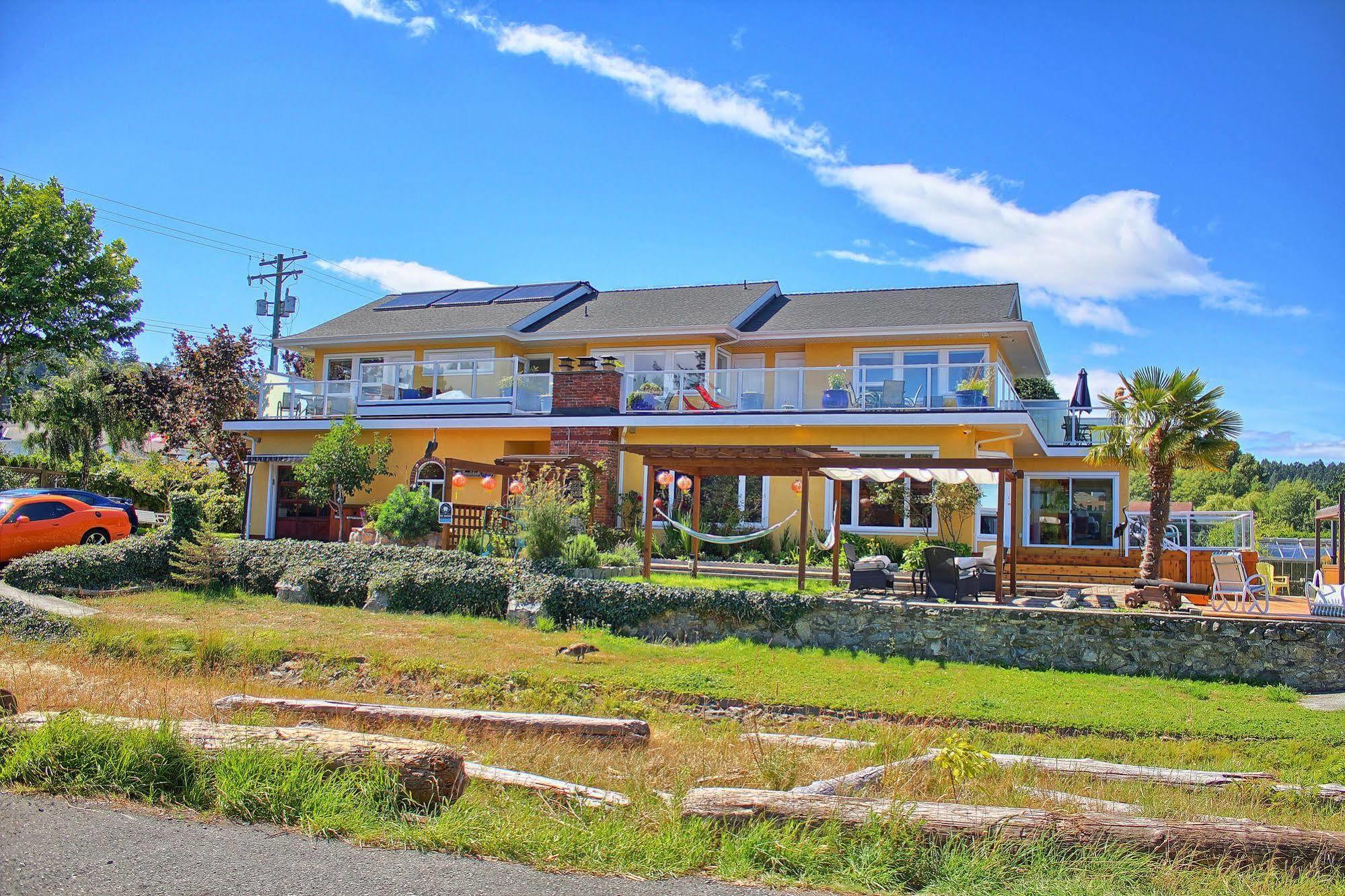 Birds Of A Feather Victoria Oceanfront Studio Suites Colwood Екстер'єр фото